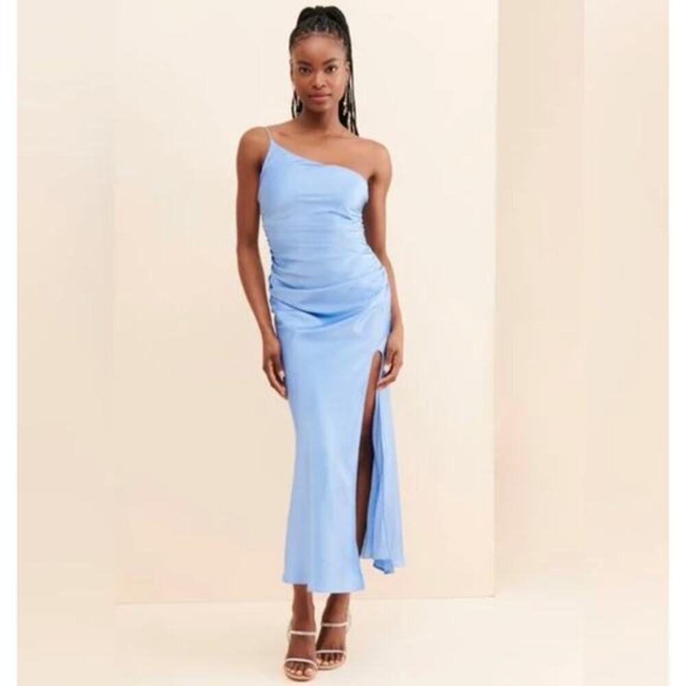 Line + dot one shoulder ruched midi blue dress with slit, size M‎
